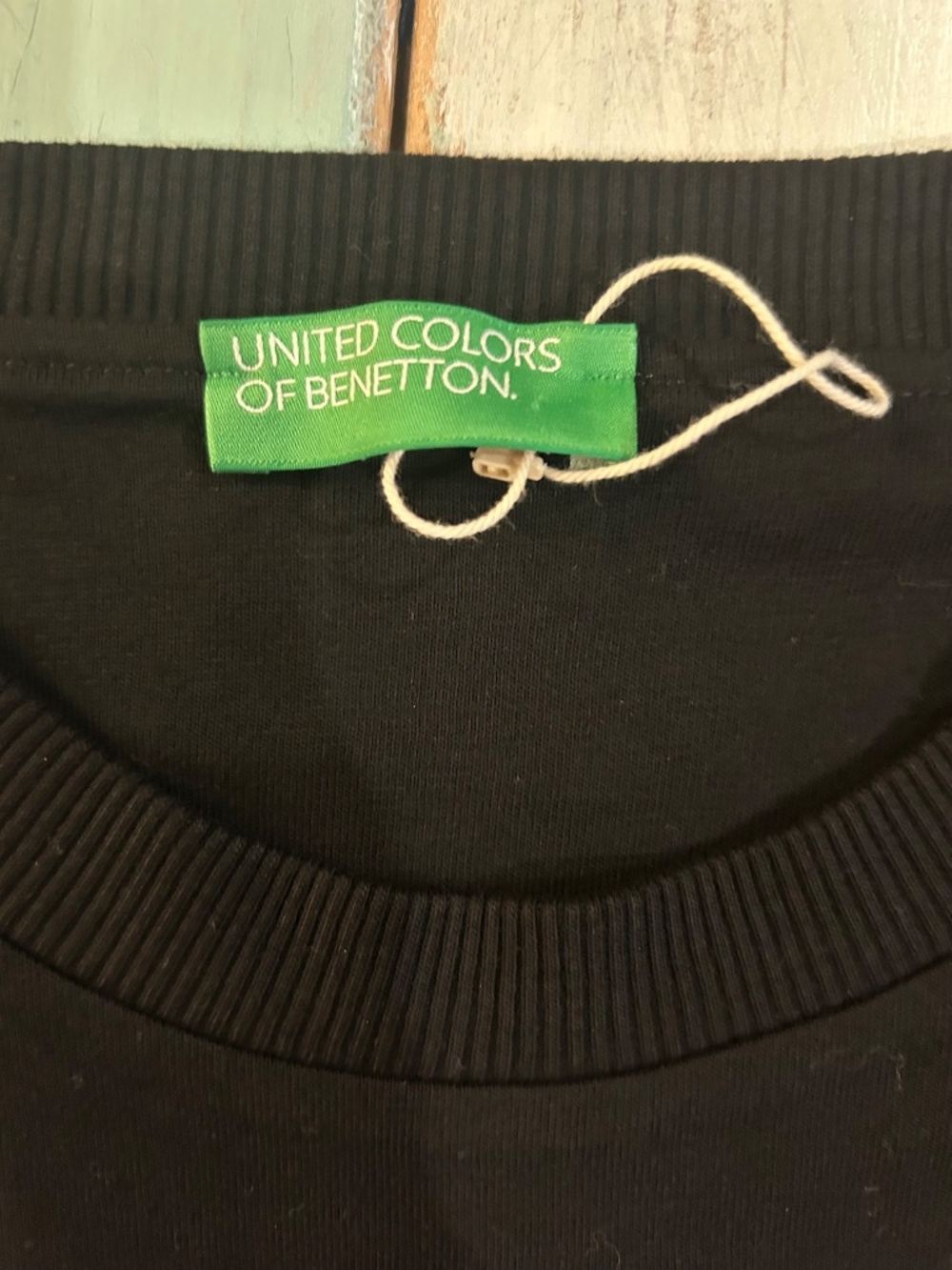 United Colors of Benetton Black 100% Cotton Crewneck Tee XL NWOT - Picture 2 of 5